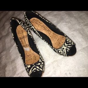 patterned cork style heel